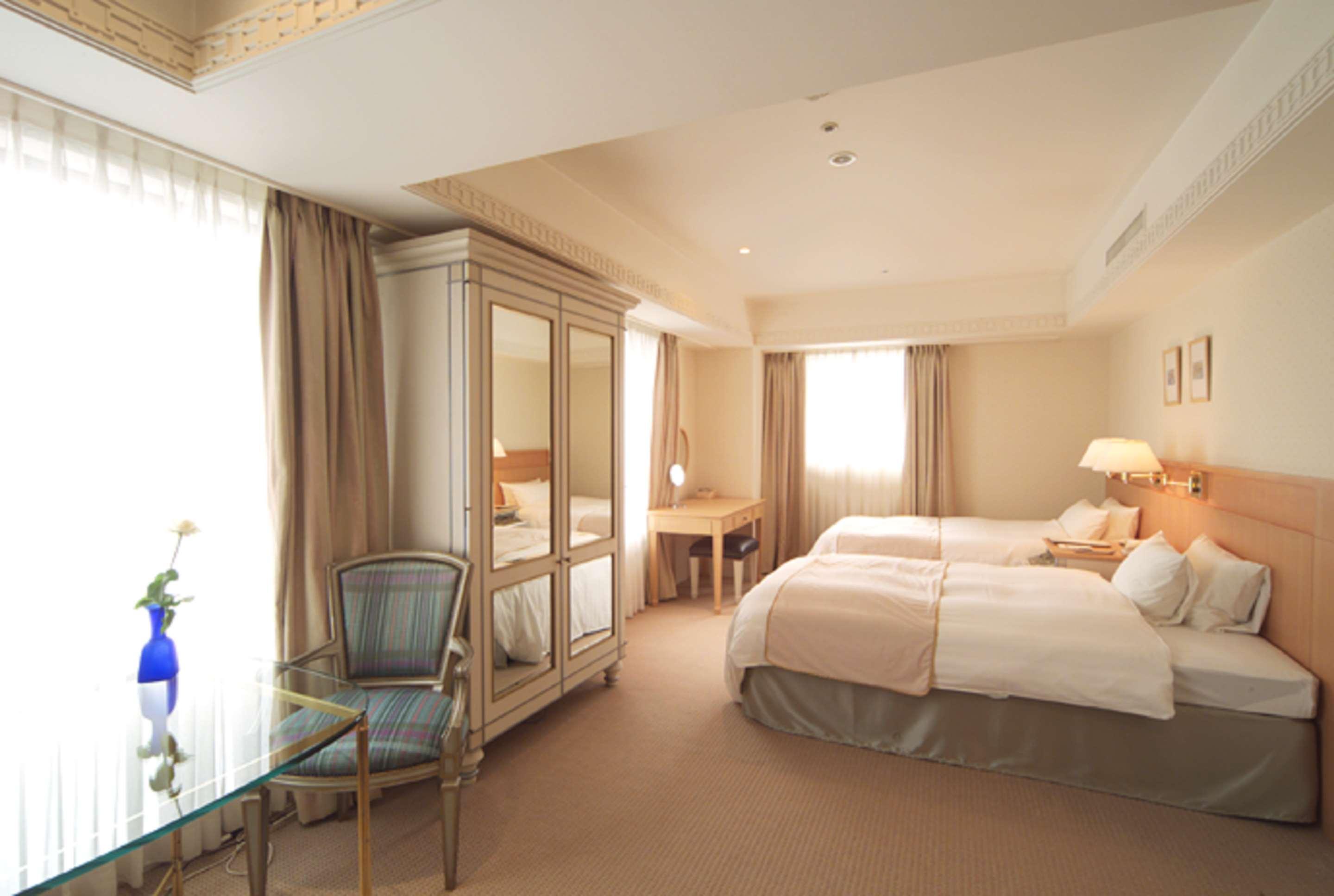 The Global View Nagasaki Hotell Eksteriør bilde A room at the hotel