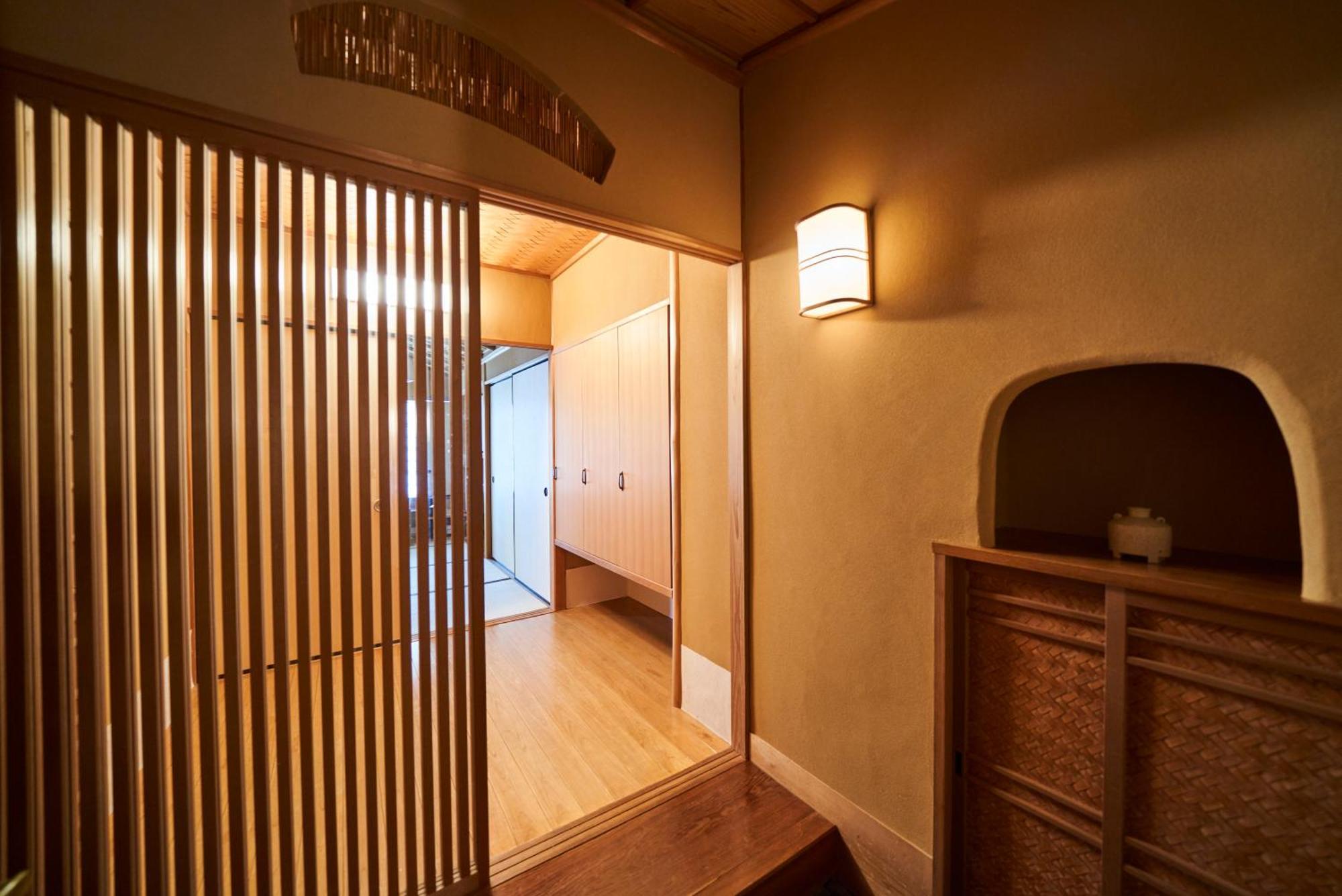 The Global View Nagasaki Hotell Eksteriør bilde A shōji in a traditional Japanese house